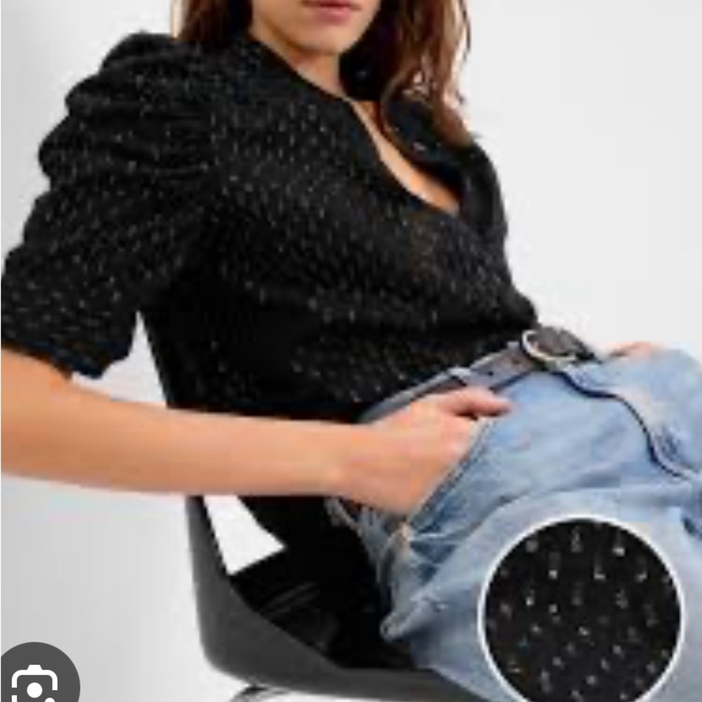 Puffed sleeve Gap top